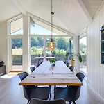 Beautiful In With Kitchen *