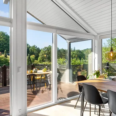 Dom wakacyjny Beautiful In With Kitchen